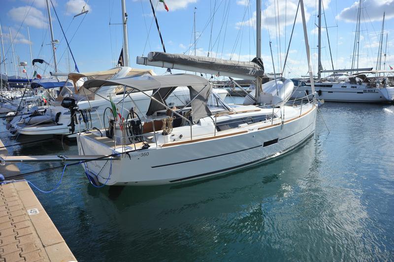 Book yachts online - sailboat - Dufour 360 GL - Else - rent