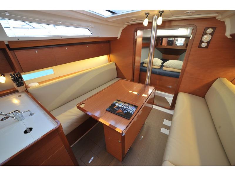 Book yachts online - sailboat - Dufour 360 GL - Else - rent