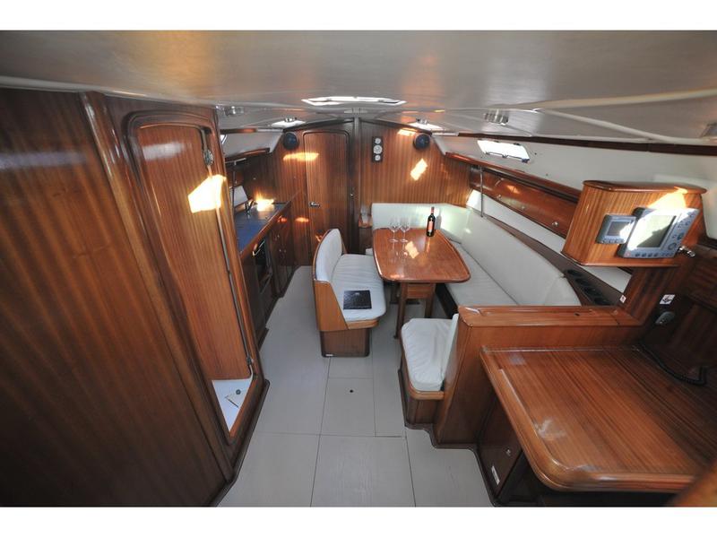 Book yachts online - sailboat - Bavaria 38 - Tommy  - rent