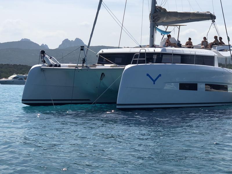 Book yachts online - catamaran - Dufour Catamaran 48 - Argo - rent