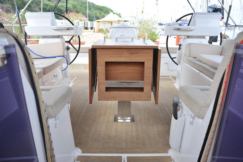 Book yachts online - sailboat - Dufour 520 GL - Greenleaf - rent