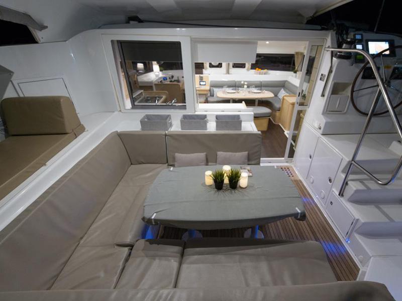 Book yachts online - catamaran - Lagoon 421 - Nirvana AC Watermaker Gen + elegant pack refit 2022 - rent