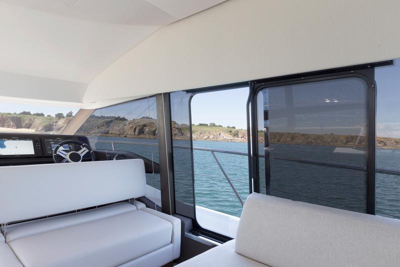 Book yachts online - motorboat - Prestige 520 Flybridge - ZAFE - rent