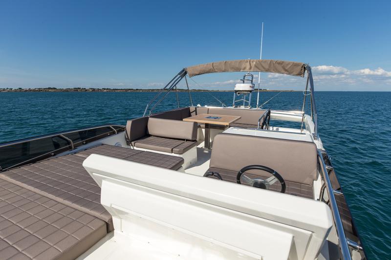 Book yachts online - motorboat - Prestige 520 Flybridge - ZAFE - rent