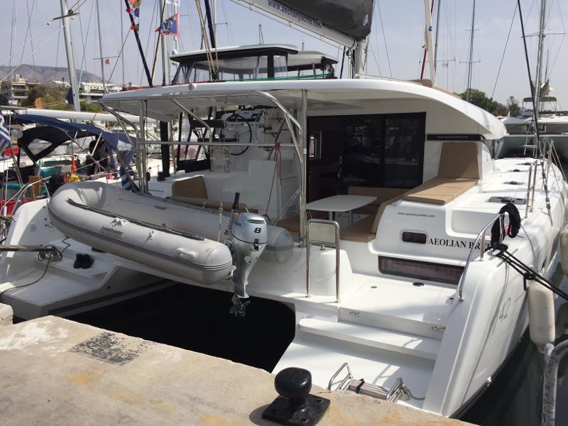 Book yachts online - catamaran - Lagoon 42 - Aeolian Breeze - rent