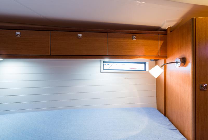 Book yachts online - sailboat - Bavaria Cruiser 46 - Morning Star  - A/C in Saloon - rent