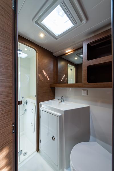 Book yachts online - catamaran - Lagoon 42 - Idal A/C- GEN &amp; WATERMAKER - rent