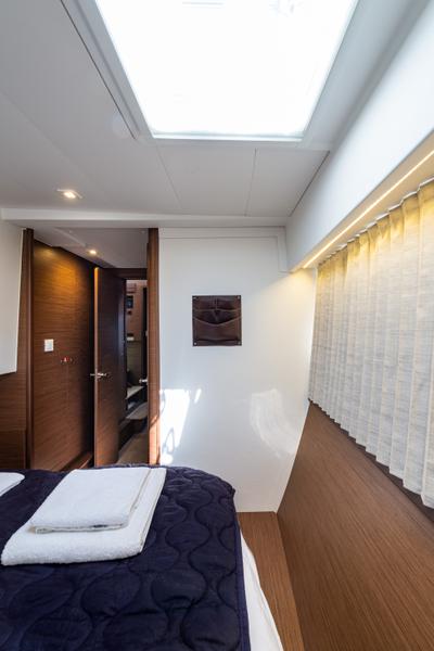 Book yachts online - catamaran - Lagoon 42 - Idal A/C- GEN &amp; WATERMAKER - rent