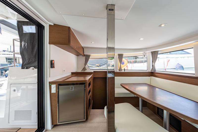 Book yachts online - catamaran - Lagoon 42 - Idal A/C- GEN &amp; WATERMAKER - rent