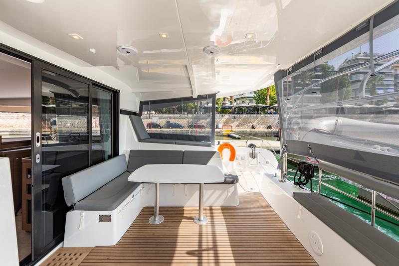 Book yachts online - catamaran - Lagoon 42 - Idal A/C- GEN &amp; WATERMAKER - rent