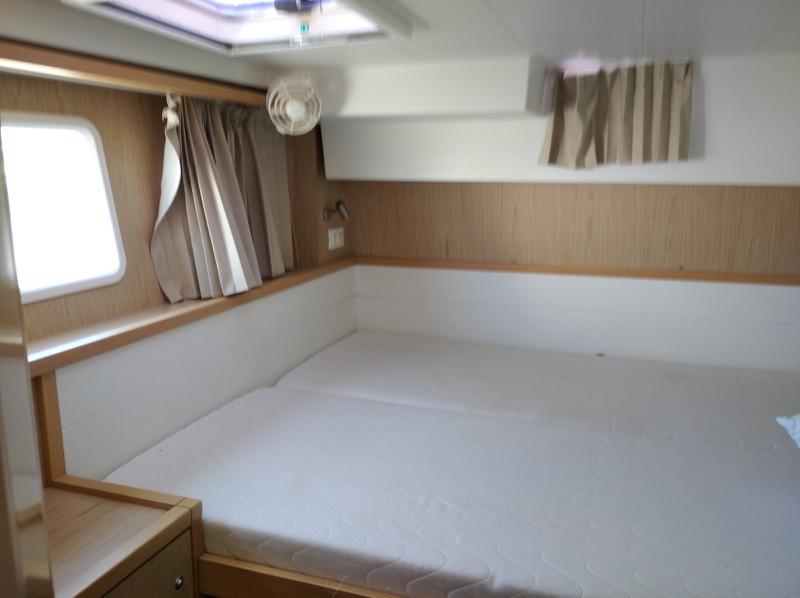 Book yachts online - catamaran - Lagoon 39 - Randy Dandy O - rent