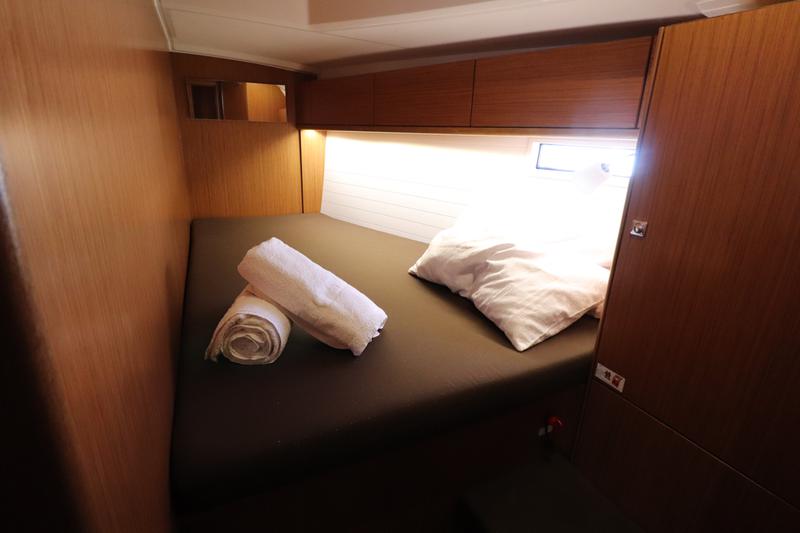 Book yachts online - sailboat - Bavaria Cruiser 46 - Angelofe - rent