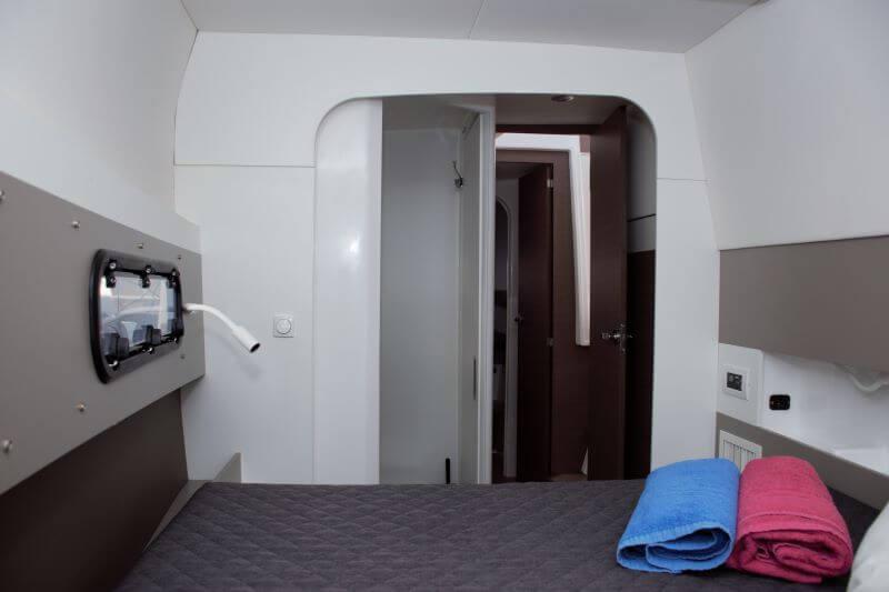 Book yachts online - catamaran - Bali 4.3 - Fasteam One (A/C - GENERATOR) - rent