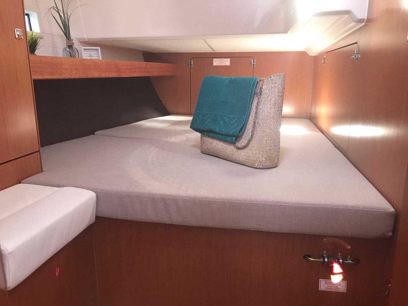 Book yachts online - sailboat - Bavaria Cruiser 46 - Sherdana - rent