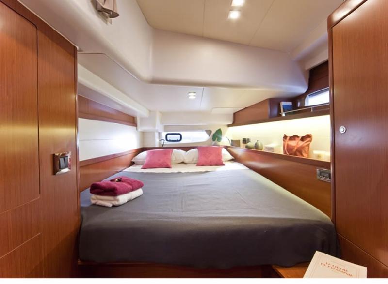 Book yachts online - sailboat - Oceanis 58 Exclusive - "Pegaso"- refit 2021 - rent