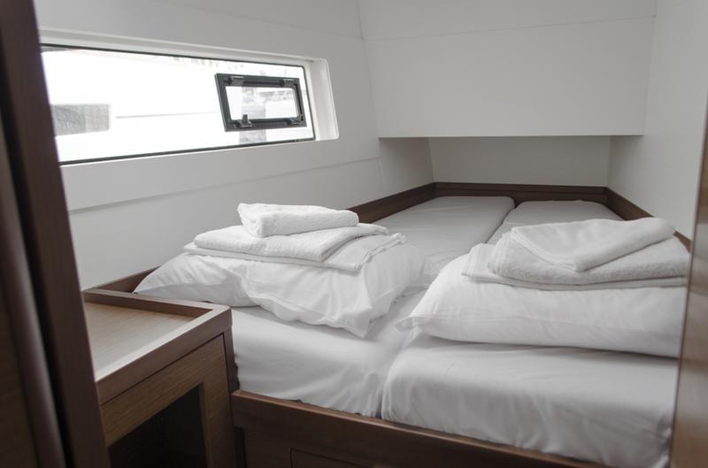 Book yachts online - catamaran - Lagoon 40 - Venus  - rent