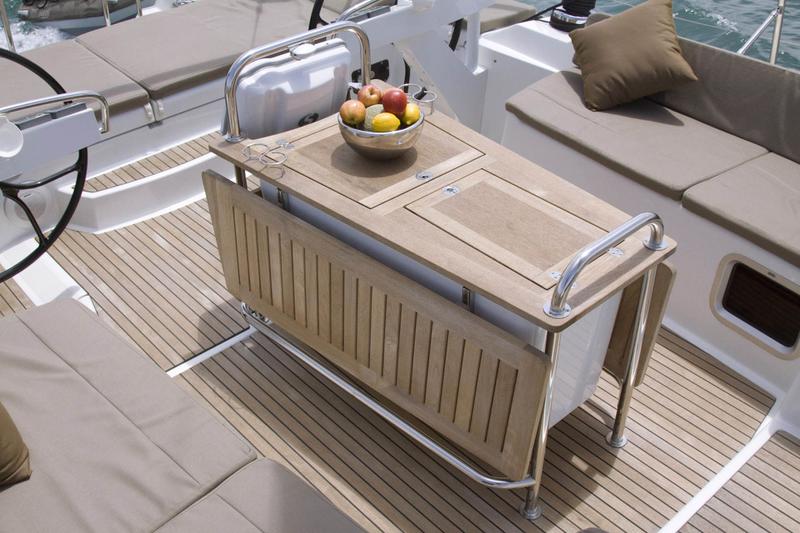 Book yachts online - sailboat - Jeanneau 57 - Seafree - rent