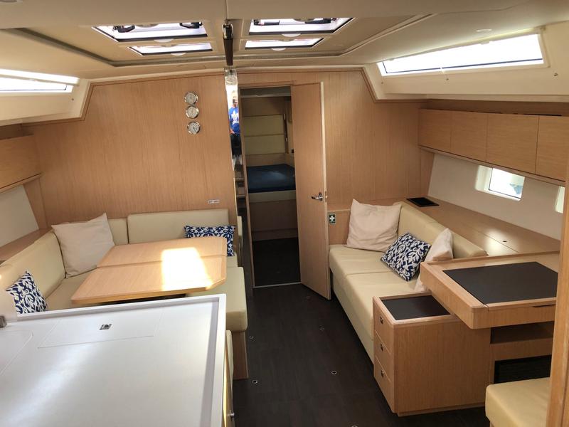 Book yachts online - sailboat - Bavaria C50 Style - Hainan - rent