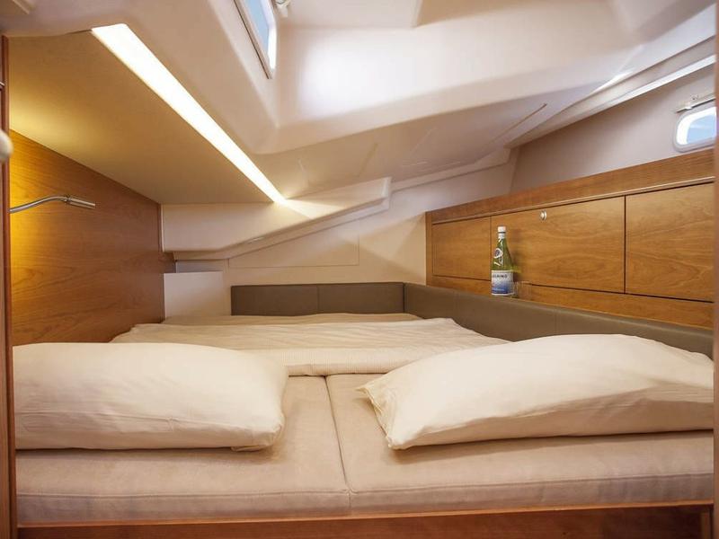 Book yachts online - sailboat - Hanse 505 - Marina Estrella One - rent