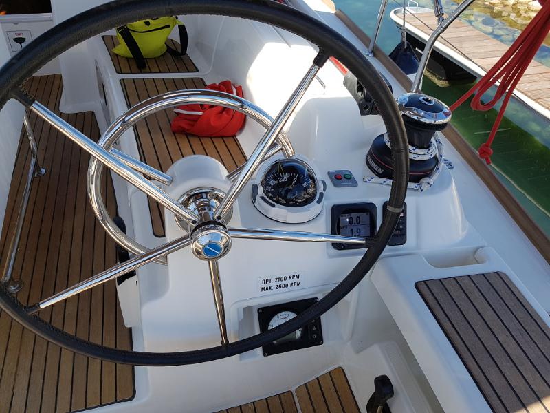 Book yachts online - sailboat - Sun Odyssey 409 - Tina - rent