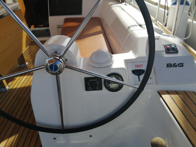 Book yachts online - sailboat - Dufour 382 GL - Mata - rent
