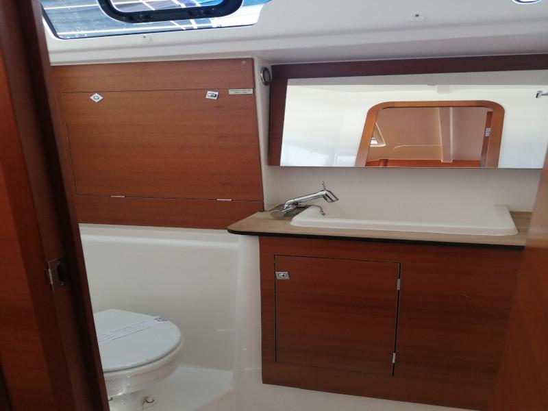 Book yachts online - sailboat - Dufour 382 GL - Mata - rent