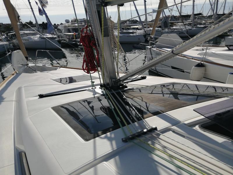 Book yachts online - sailboat - Dufour 382 GL - Mata - rent