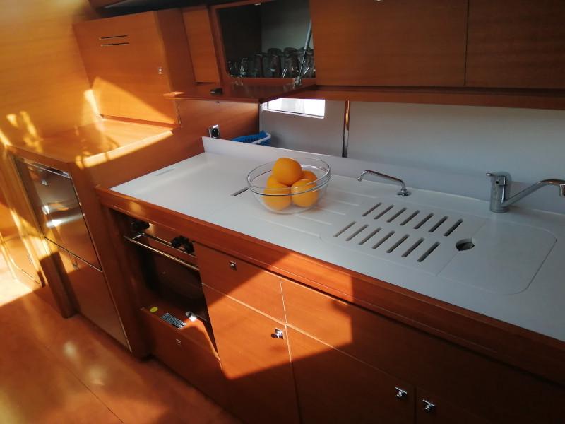 Book yachts online - sailboat - Dufour 382 GL - Mata - rent