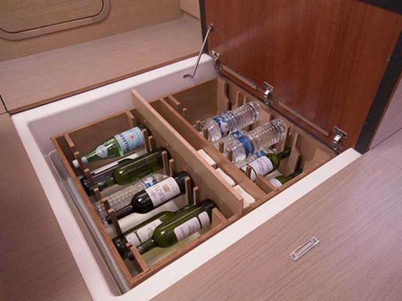 Book yachts online - sailboat - Dufour 412 Grandlarge - Anamari - rent