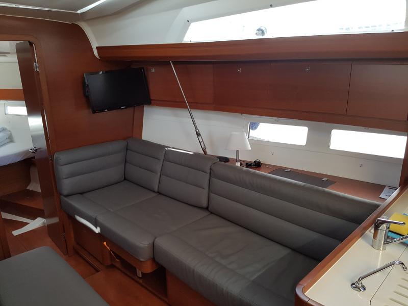 Book yachts online - sailboat - Dufour 412 Grandlarge - Anamari - rent