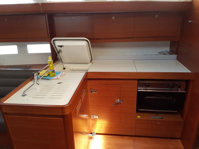 Book yachts online - sailboat - Dufour 412 Grandlarge - Anamari - rent