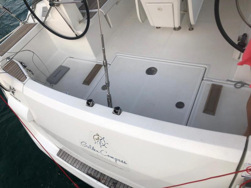 Book yachts online - sailboat - JEANNEAU S. O. 519   2016 - LIBERA Cp - rent