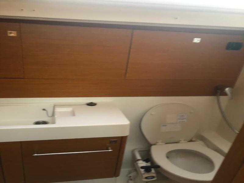 Book yachts online - sailboat - JEANNEAU S. O. 519   2016 - LIBERA Cp - rent