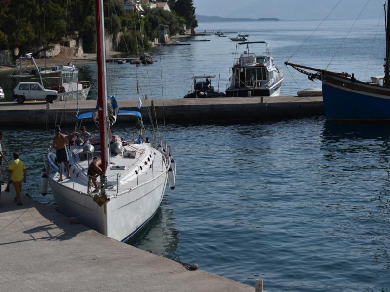 Book yachts online - sailboat - BENETEAU Cyclades 50.5 2009-10 REFIT 2019 - AMETHYST  - rent