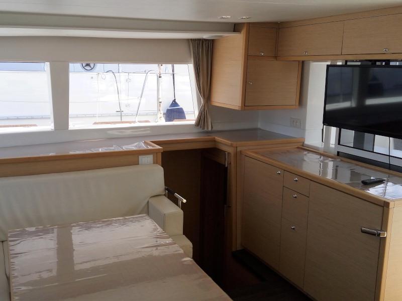 Book yachts online - catamaran - Lagoon 450F - Dioni - rent