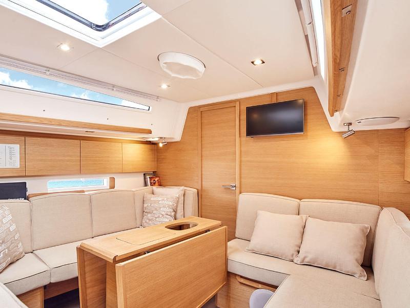 Book yachts online - sailboat - Elan E5 - LINA new 2020+AC - rent