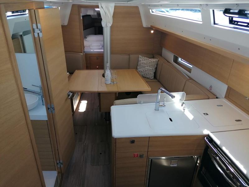 Book yachts online - sailboat - Elan E5 - LINA new 2020+AC - rent