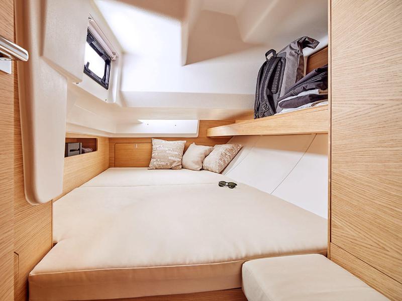 Book yachts online - sailboat - Elan E5 - LINA new 2020+AC - rent