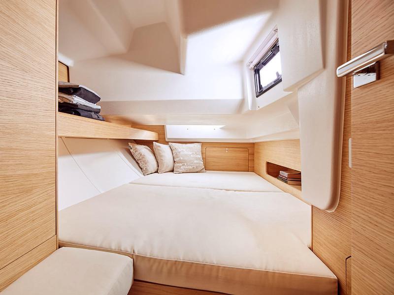 Book yachts online - sailboat - Elan E5 - LINA new 2020+AC - rent