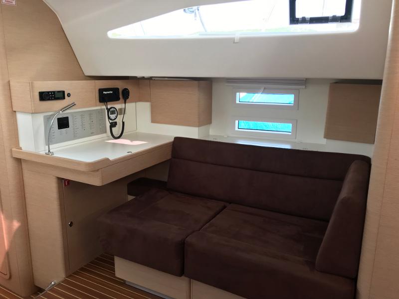 Book yachts online - sailboat - Elan 50 Impression - LOVIS new 2019+AC+G - rent