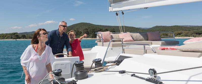 Book yachts online - catamaran - Fountaine Pajot Saona 47 - Annabella - rent