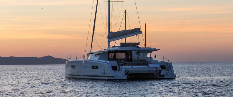 Book yachts online - catamaran - Fountaine Pajot Saona 47 - Annabella - rent