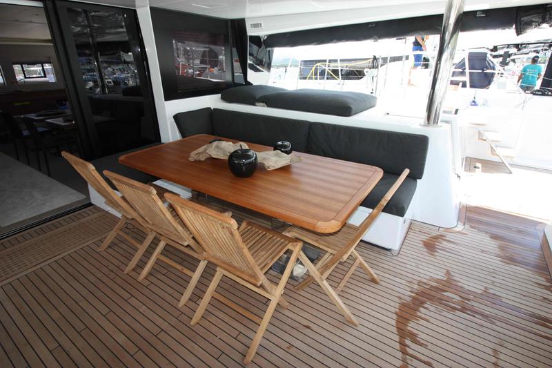 Book yachts online - catamaran - Lagoon 620 (10+3) - The Sun (AC, WM, Generator, Inverter, Tender Lift) - rent
