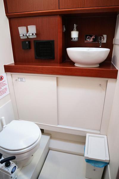 Book yachts online - sailboat - Hanse 575 - Marina Estrella Four (PMI) - rent