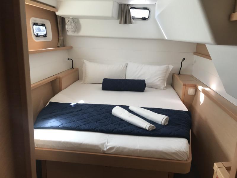 Book yachts online - catamaran - Lagoon 450F - Corona Borealis 11 - rent