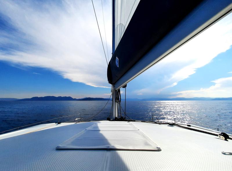 Book yachts online - catamaran - Astréa 42 - Nancy - rent