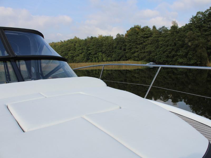 Book yachts online - motorboat - Bavaria S29 OPEN - Spirit of St. Tropez - rent