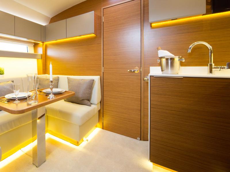 Book yachts online - motorboat - Bavaria S40 OPEN - KAVALAN II - rent