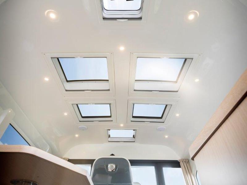 Book yachts online - motorboat - Bavaria E40 Sedan - Thea-Marie - rent