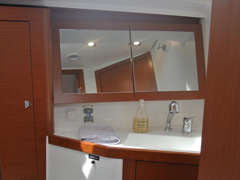 Book yachts online - sailboat - Oceanis 45 - Baltica - rent